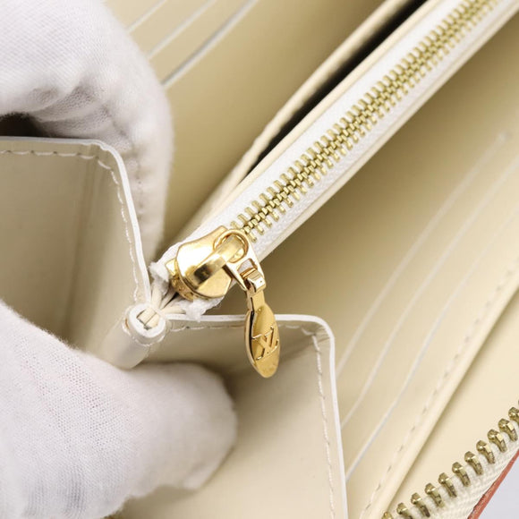 LOUIS VUITTON Suhari Zippy Wallet Long Wallet Leather White M93026 Auth BA15356A