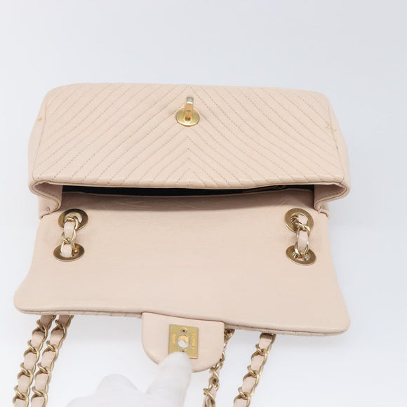 CHANEL V-stitched Chain Shoulder Bag Lamb Skin Ivory Gold Tone CC Auth BA15491V