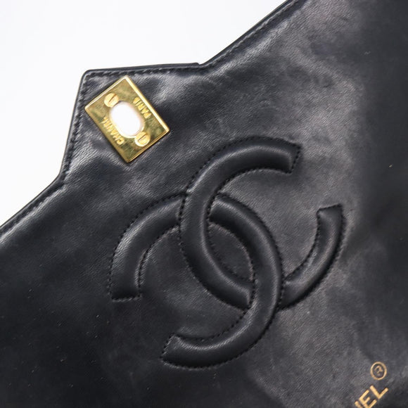 CHANEL Matelasse Chain Shoulder Bag Lamb Skin Black Gold Tone CC Auth BA15584
