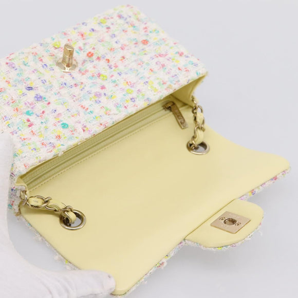 CHANEL Mini Matelasse 20 Single Flap Chain Bag Tweed White CC Auth BA15757SM
