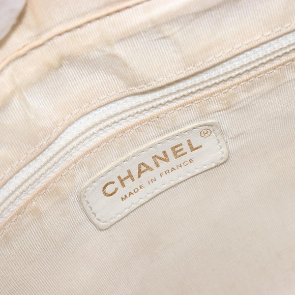 CHANEL Shoulder Bag Caviar Skin White Gold CC Auth BA15977M