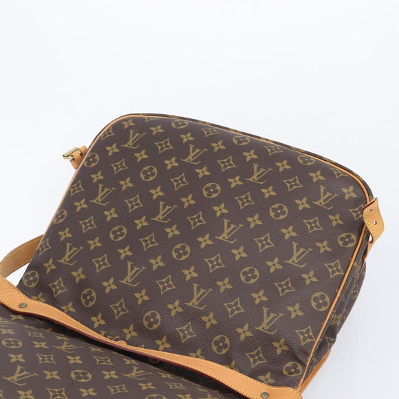 LOUIS VUITTON Monogram Saumur 35 Shoulder Bag M42254 LV Auth BA16197