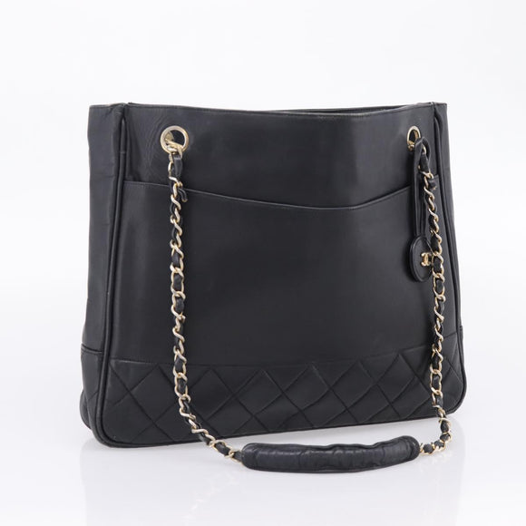 CHANEL Matelasse Chain Shoulder Bag Leather Black Gold Tone CC Auth BA16610