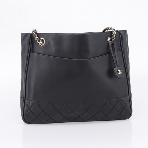 CHANEL Matelasse Chain Shoulder Bag Leather Black Gold Tone CC Auth BA16610