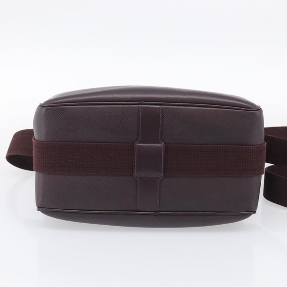 LOUIS VUITTON Taiga Reporter PM Shoulder Bag Acajou M30156 LV Auth BA16802