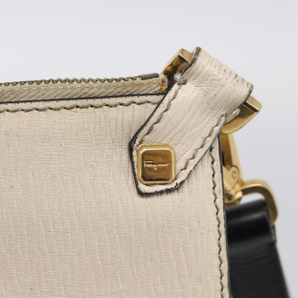 Salvatore Ferragamo Clutch Bag Leather Ivory Gold Tone Auth BA16897