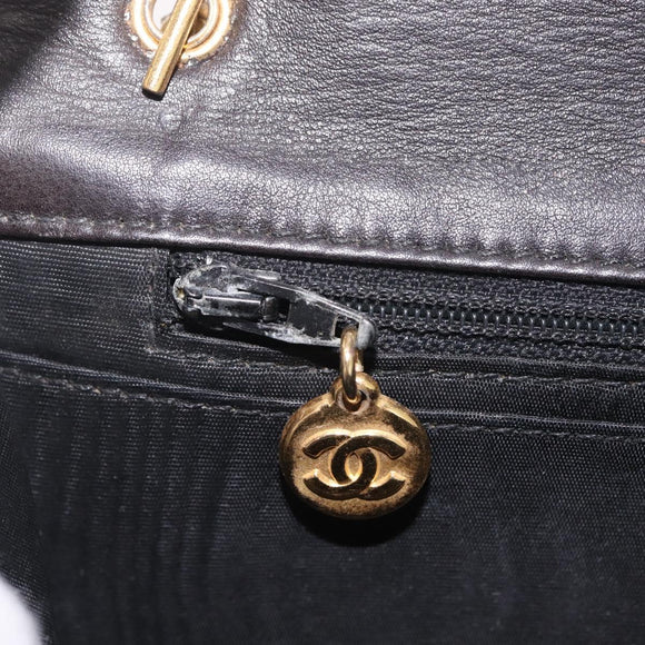 CHANEL Chain Shoulder Bag Patent Black Gold Tone CC Auth BA16956