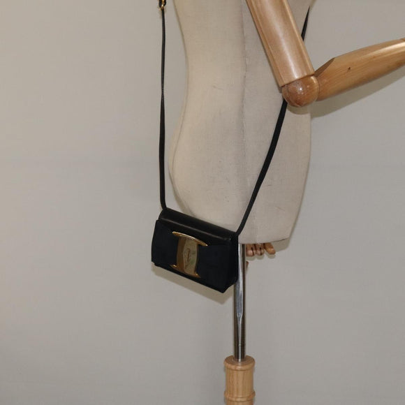 Salvatore Ferragamo Pouch Shoulder Bag Leather Navy Gold Auth BA1758