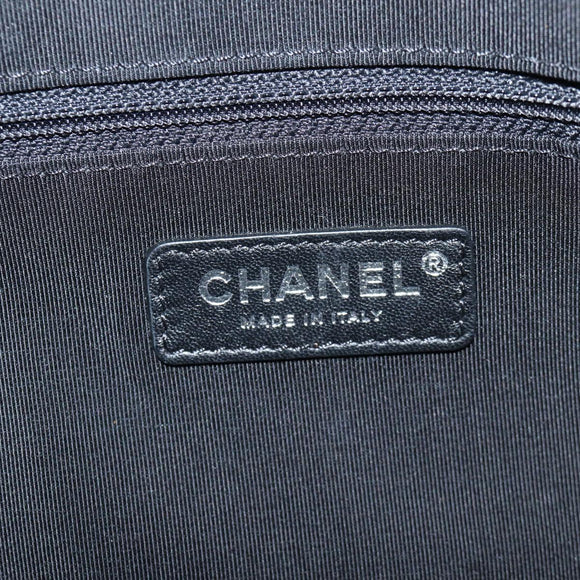 CHANEL Cruise line Chain Shoulder Bag Vinyl White Silver CC Auth BA2159V