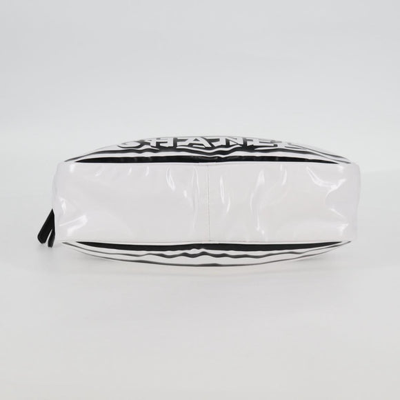 CHANEL Cruise line Chain Shoulder Bag Vinyl White Silver CC Auth BA2159V