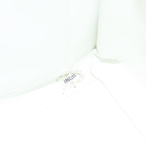 CHANEL Shoulder Bag Caviar Skin White CC Auth BA2340