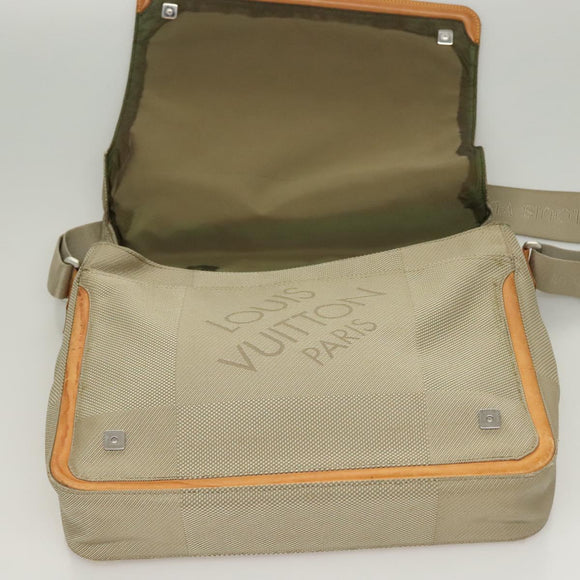 LOUIS VUITTON Damier Geant Messager NM Shoulder Bag Gray LV Auth BA2846