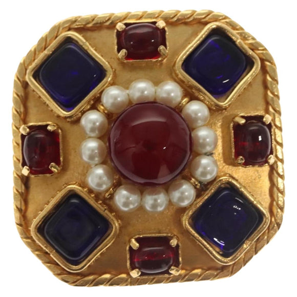 CHANEL Brooch metal Gold CC Auth BA3720