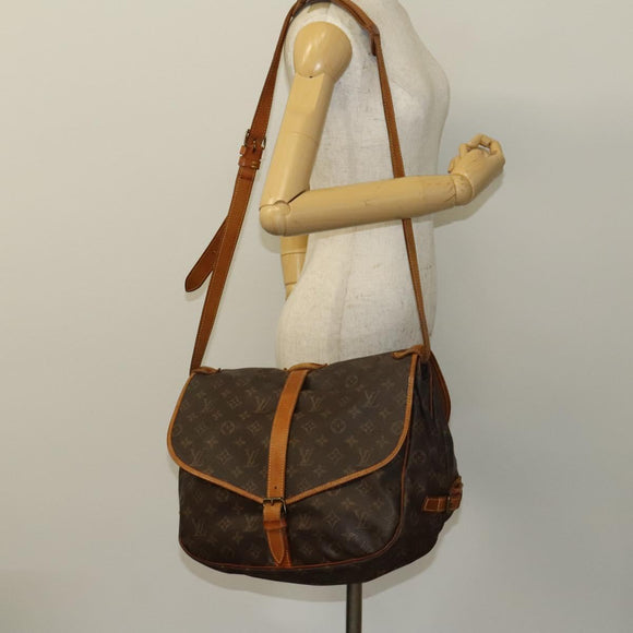 LOUIS VUITTON Monogram Saumur 35 Shoulder Bag M42254 LV Auth BA4420