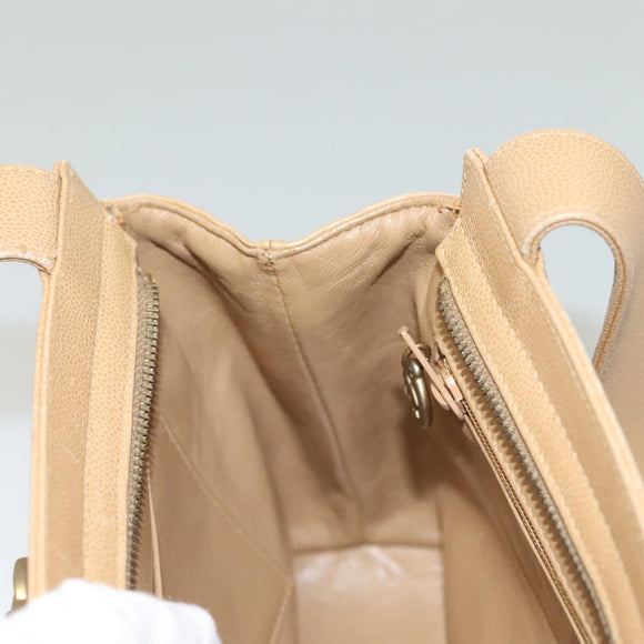 CHANEL Matelasse Shoulder Bag Caviar Skin Beige Gold CC Auth BA4516