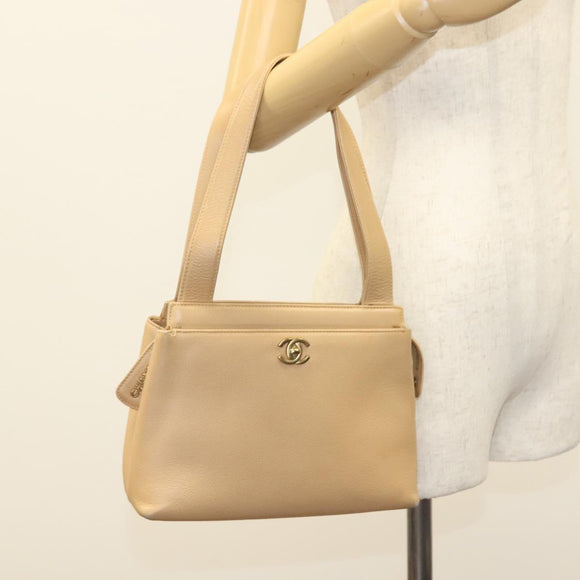 CHANEL Matelasse Shoulder Bag Caviar Skin Beige Gold CC Auth BA4516