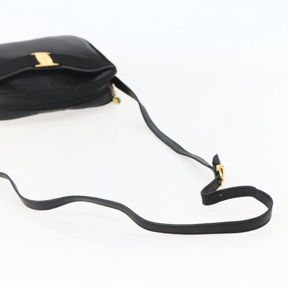 Salvatore Ferragamo Vala Shoulder Bag Leather Black Gold Auth BA5848