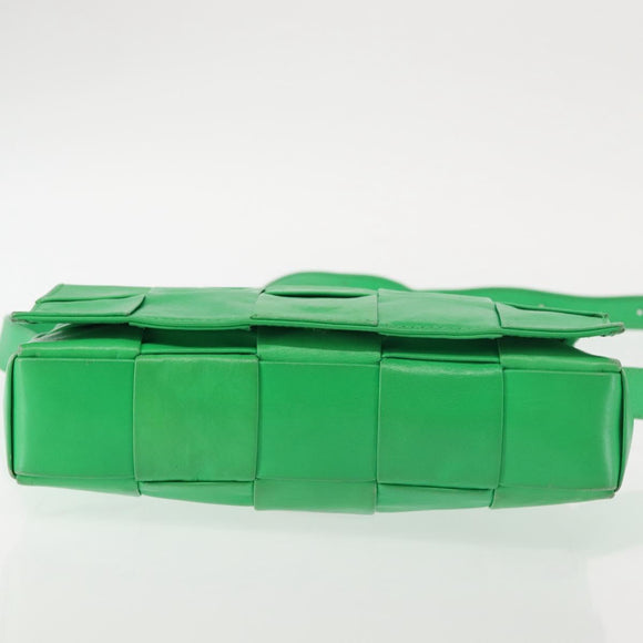BOTTEGA VENETA MAXI INTRECCIATO Cassette Shoulder Bag Leather Green Auth BA6369