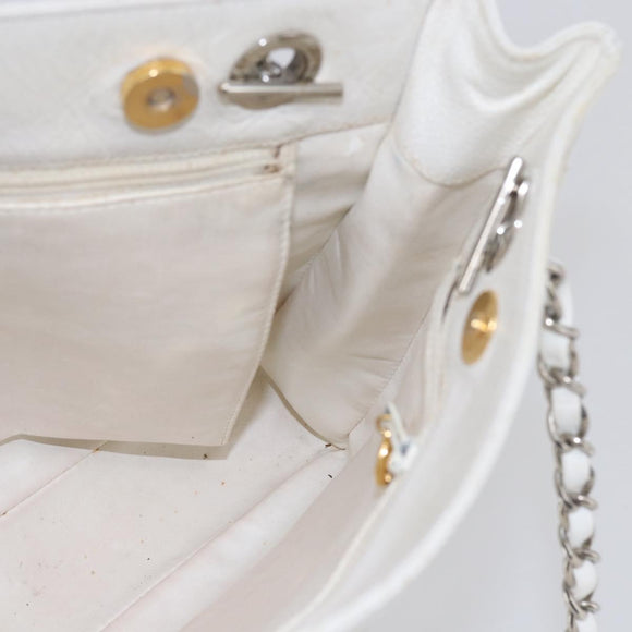 CHANEL Chain Shoulder Bag Caviar Skin White Silver CC Auth BA6376