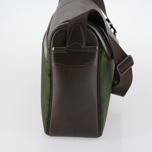 LOUIS VUITTON Taiga Thai Meal Shoulder Bag Khaki M30868 LV Auth BA6419