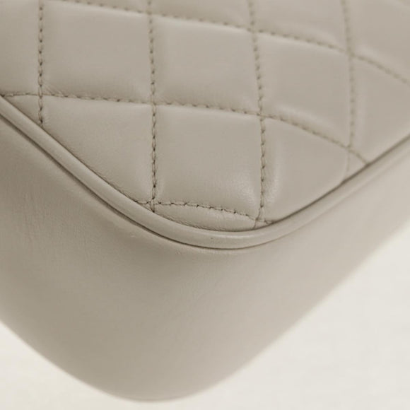 CHANEL Matelasse Chain Shoulder Bag Leather White CC Auth BA6864A