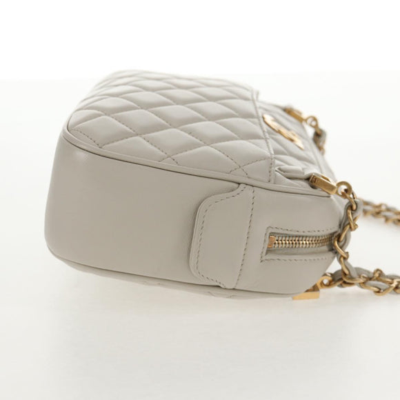 CHANEL Matelasse Chain Shoulder Bag Leather White CC Auth BA6864A