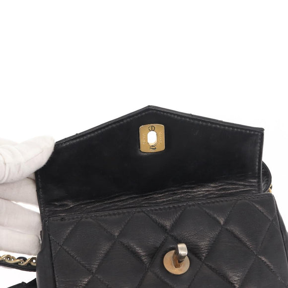 CHANEL Matelasse Waist Bag Lamb Skin Black Gold CC Auth BA6907