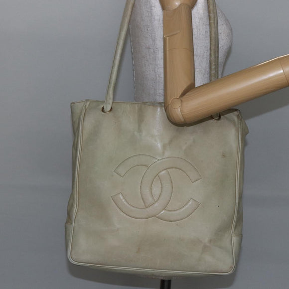 CHANEL Shoulder Bag Leather Beige Gold CC Auth BA7146