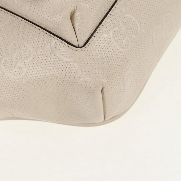 GUCCI GG Emboss Body Bag White Silver 645093 Auth BA7268M