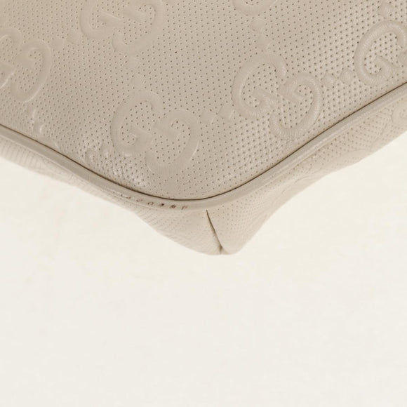 GUCCI GG Emboss Body Bag White Silver 645093 Auth BA7268M