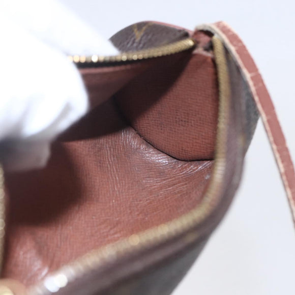 LOUIS VUITTON Monogram Papillon Pouch LV Auth BA7401