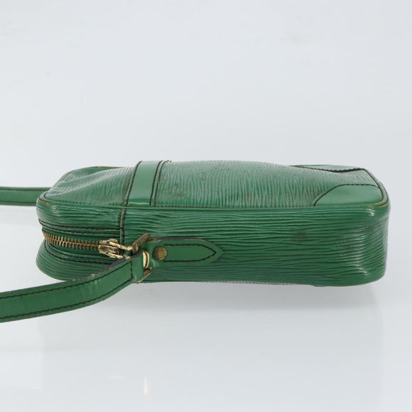 LOUIS VUITTON Epi Danube Shoulder Bag Green M45634 LV Auth BA7919
