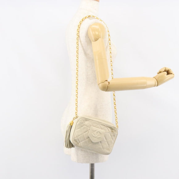 CHANEL Matelasse Chain Shoulder Bag Lamb Skin Beige Gold CC Auth BA8033