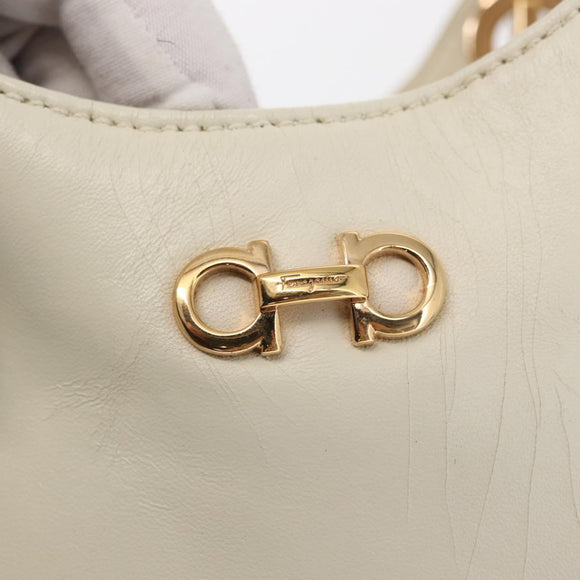 Salvatore Ferragamo Gancini Ketting Handtas Leer Wit Goud Auth BA8685