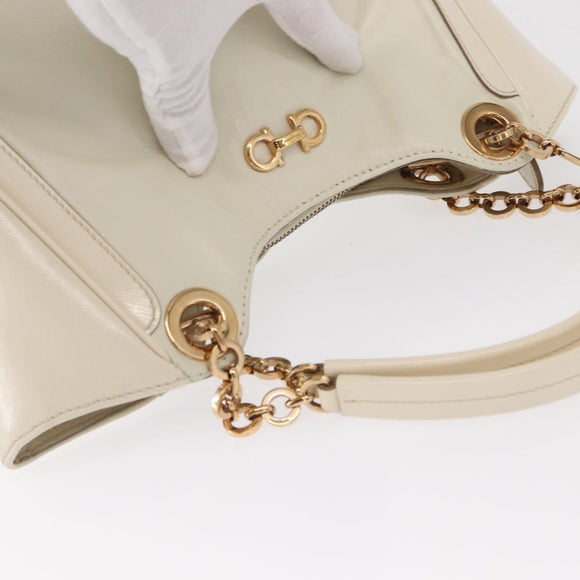 Salvatore Ferragamo Gancini Ketting Handtas Leer Wit Goud Auth BA8685