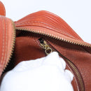 LOUIS VUITTON Epi Jeune FilleMM Shoulder Bag Brown M52153 LV Auth BA8776-10