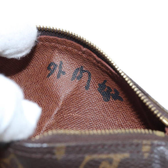 LOUIS VUITTON Monogram Papillon Täschchen LV Auth BA8808