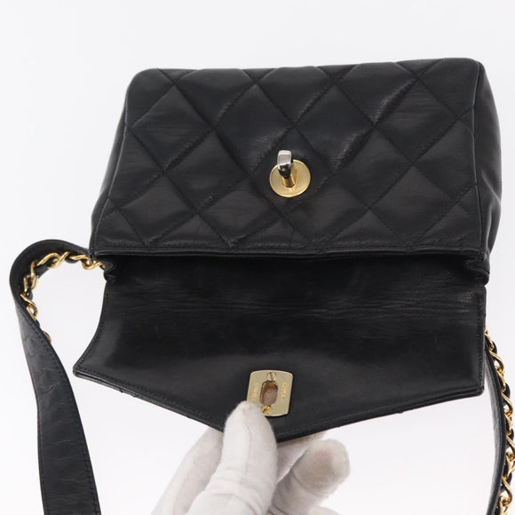 CHANEL Matelasse Chain Waist bag Lamb Skin Black Gold CC Auth BA8921