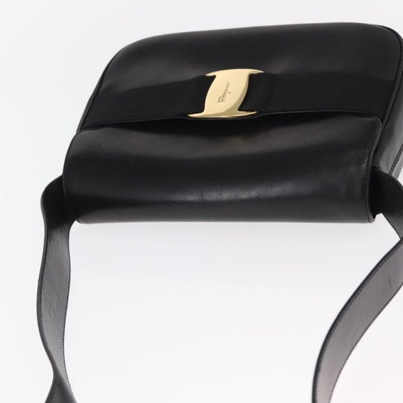 Salvatore Ferragamo Vala Shoulder Bag Leather Black Gold Auth BA9016