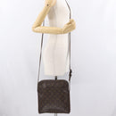 LOUIS VUITTON Monogram Shoulder Bag LV Auth BA9154-22