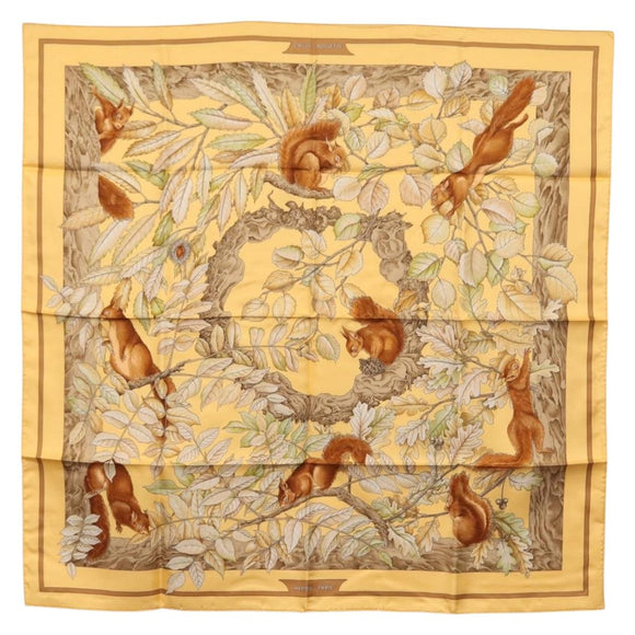 HERMES Carre 90 Scarf ""Casse Noisette"" Silk Beige Auth BA9454