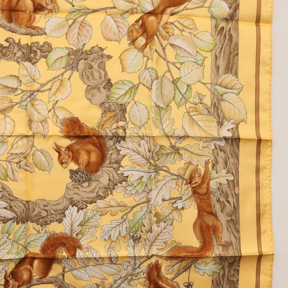 HERMES Carre 90 Scarf ""Casse Noisette"" Silk Beige Auth BA9454