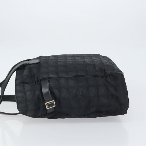 CHANEL New Travel Line Tote Bag Nylon Zwart Goud CC Auth BA9496