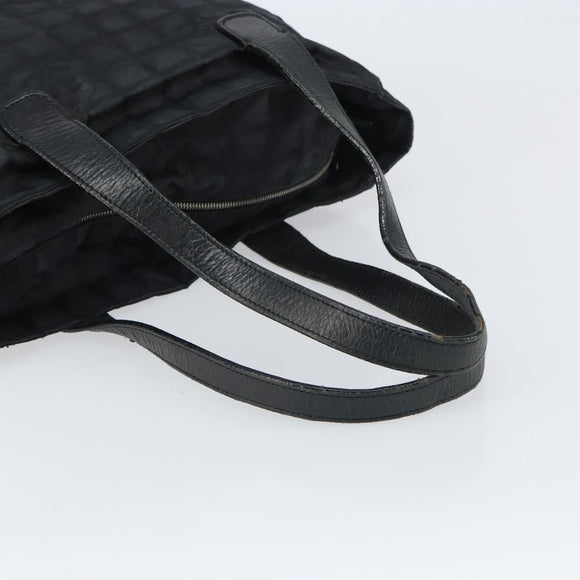 CHANEL New Travel Line Tote Bag Nylon Zwart Goud CC Auth BA9496