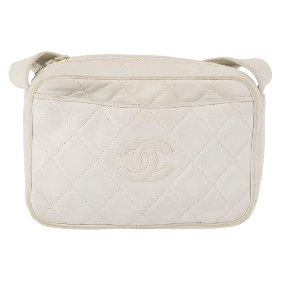 CHANEL Matelasse Shoulder Bag Lamb Skin White Gold CC Auth BA9689