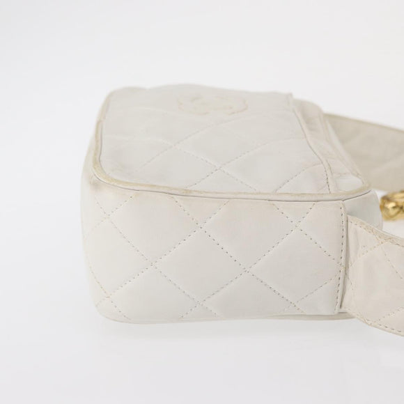 CHANEL Matelasse Shoulder Bag Lamb Skin White Gold CC Auth BA9689