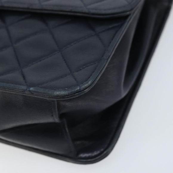 CHANEL Matelassé Chain Schultertasche Lammleder Marine Gold CC Auth BAZ147