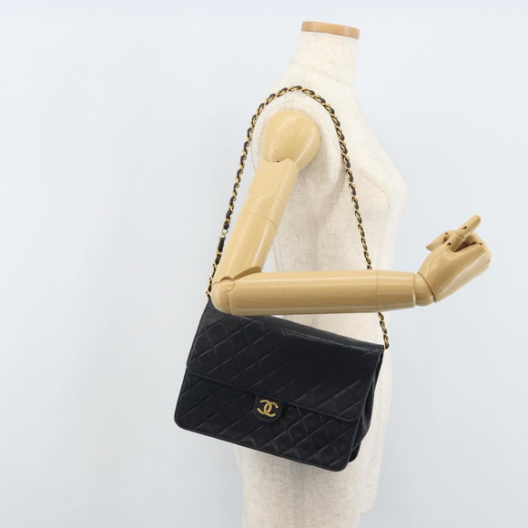 CHANEL Matelassé Chain Schultertasche Lammleder Marine Gold CC Auth BAZ147