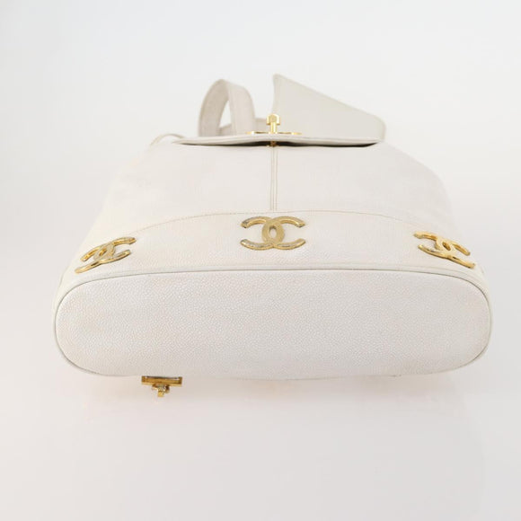 CHANEL Triple Coco Rucksack Kaviarleder Weiß Gold CC Auth BAZ250A