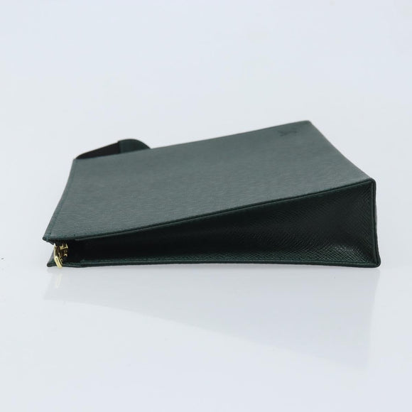 LOUIS VUITTON Taiga Poche Toilette 26 Pouch Epicea LV Auth BAZ284